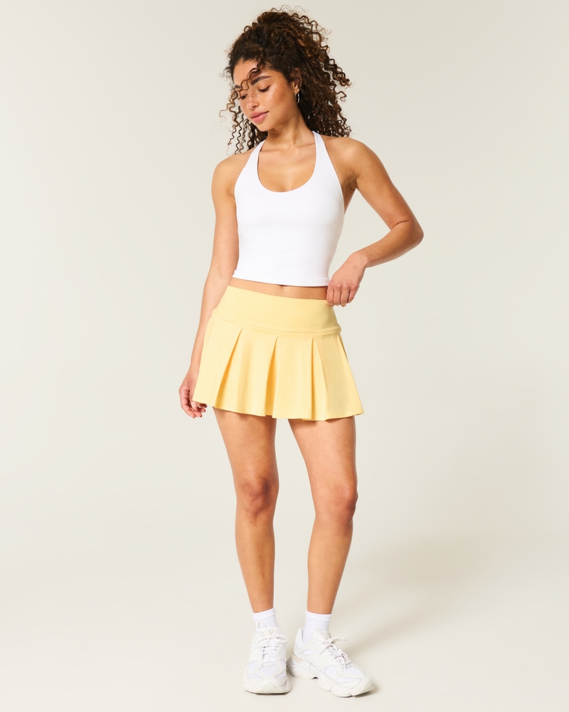 le energiche minigonne plissettate a vita bassa di gilly hicks