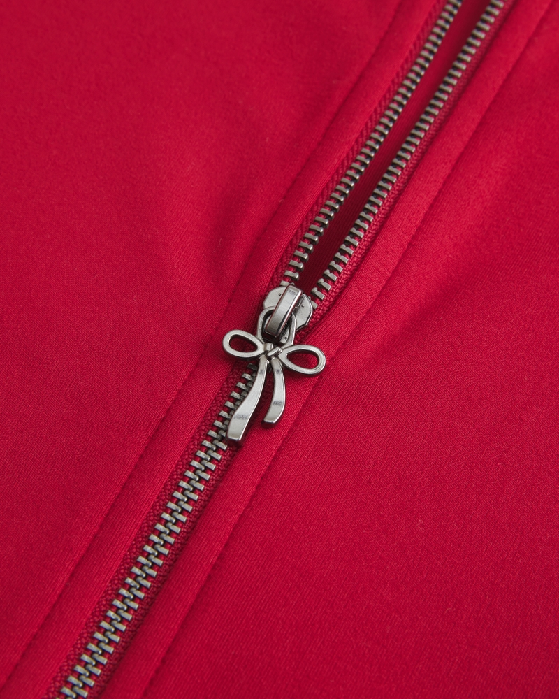 gilly hicks recharge un modello slim-fit dinamico e vivace con una sorprendente cerniera completa.