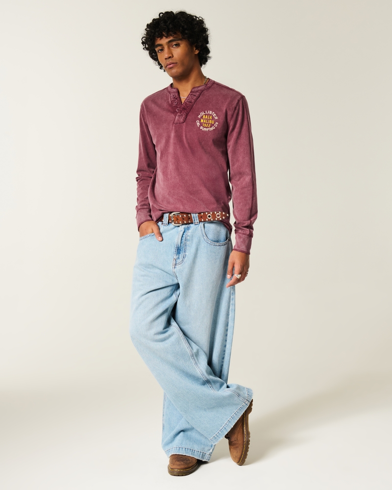 maglia con collo henley e stampa esclusiva in edizione limitata per le feste