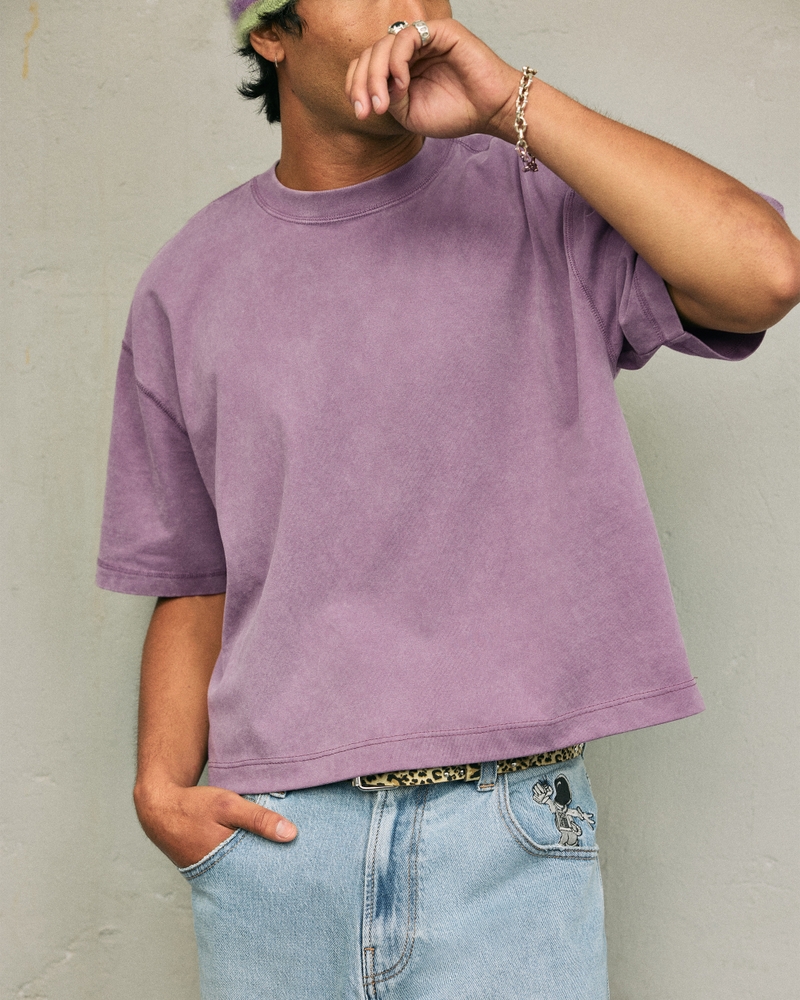 t-shirt girocollo lavata resistente corta e dal taglio squadrato